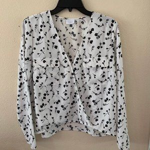 ABOUND White & Black Floral Blouse - Medium - NWOT